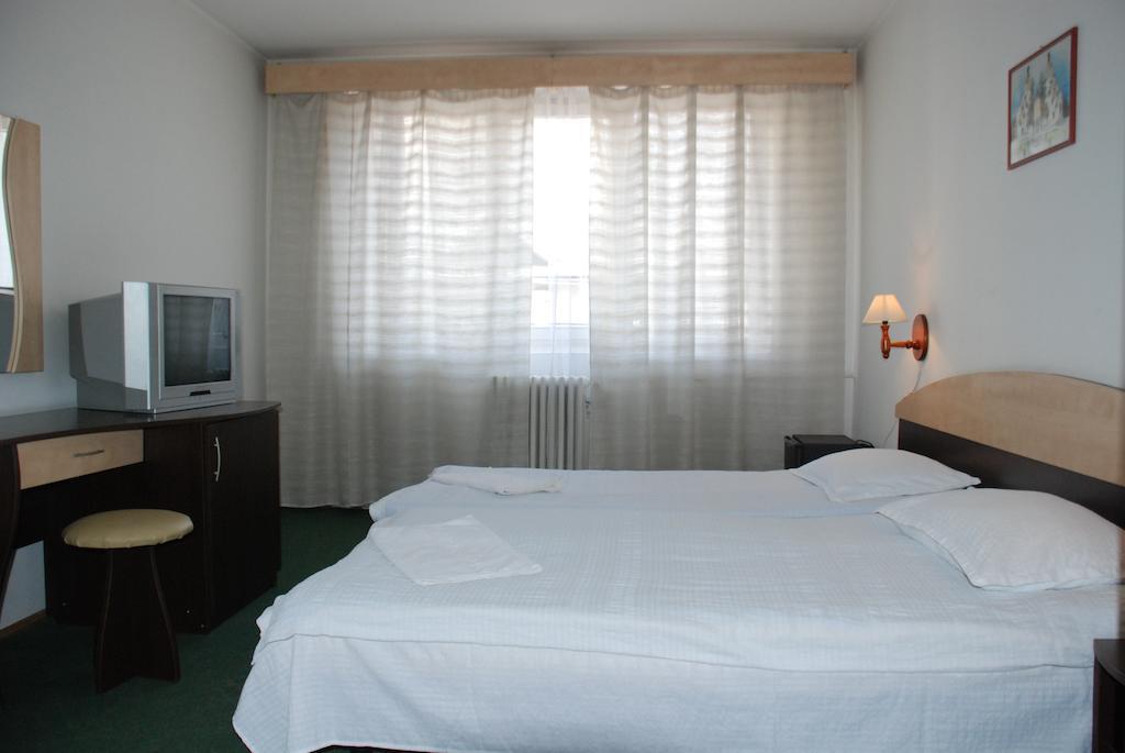 Hotel Merkur Miercurea Ciuc Room photo